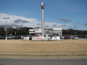 KFFB 106.1 on Location at Mark Martin KIA in Batesville