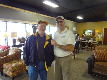 Henry (David Wilkins dad) and Bob Connell talk about the glory days of Kay Shoes in Downtown Batesville (Handheld) Henry (David Wilkins dad) and Bob Connell talk about the glory days of Kay Shoes in Downtown Batesville