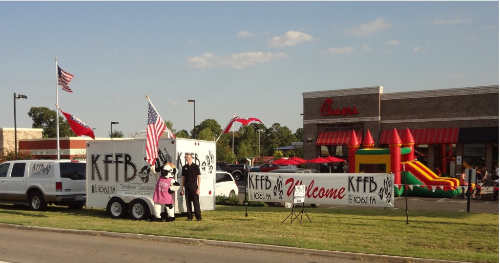 KFFB 106.1 on location at Chick Fil A in Searcy August 20, 2012